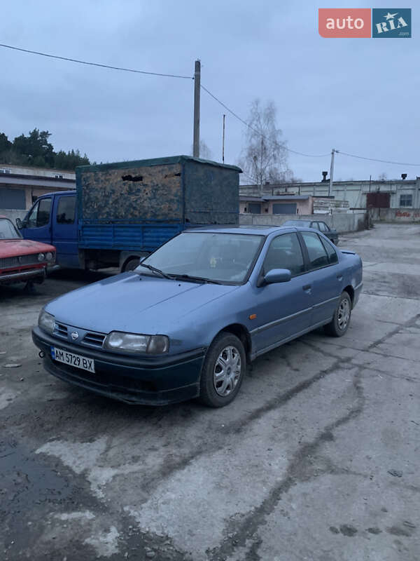 Nissan Primera 1992