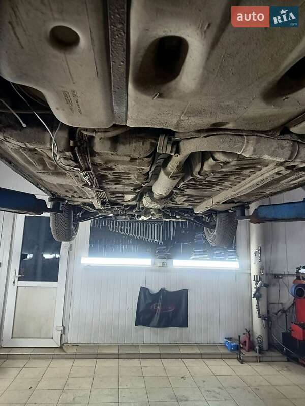 Ліфтбек Nissan Primera 1998 в Львові