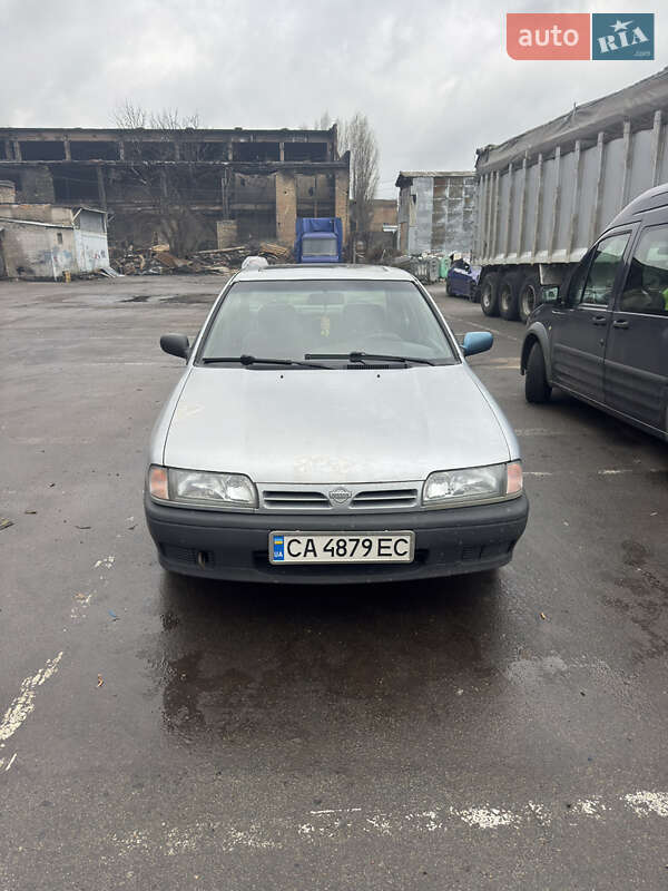 Nissan Primera 1993 Nissan Primera 1993