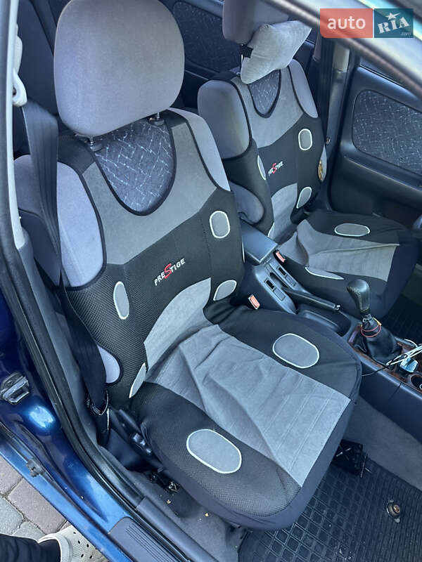 Седан Nissan Primera 1998 в Чернівцях