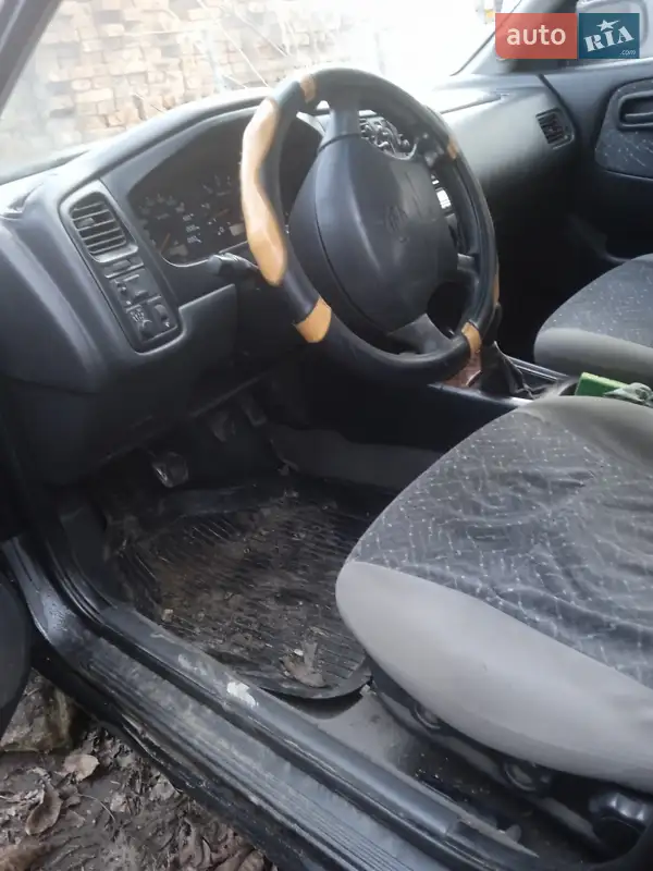 Nissan Primera 1998