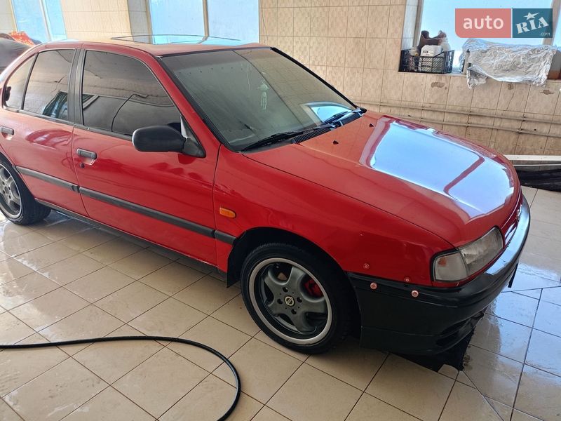Седан Nissan Primera 1990 в Одессе