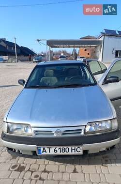Седан Nissan Primera 1992 в Борщеве