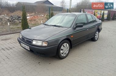 Седан Nissan Primera 1993 в Надворной