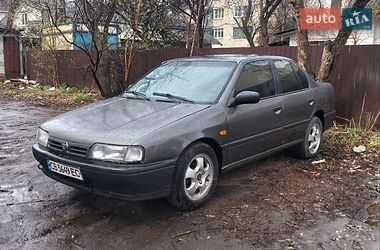 Седан Nissan Primera 1994 в Чернигове