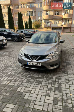 Хэтчбек Nissan Pulsar 2015 в Ужгороде