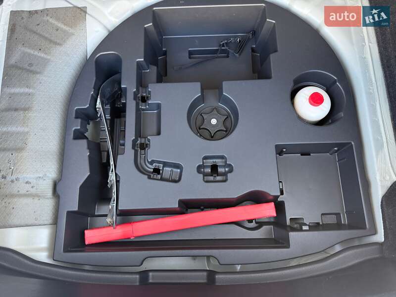 Хэтчбек Nissan Pulsar 2016 в Ужгороде