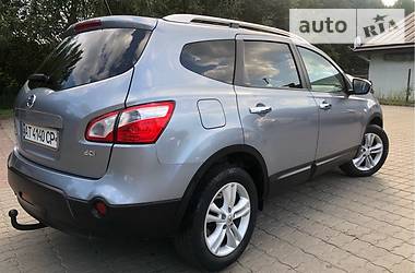 Позашляховик / Кросовер Nissan Qashqai+2 2011 в Івано-Франківську