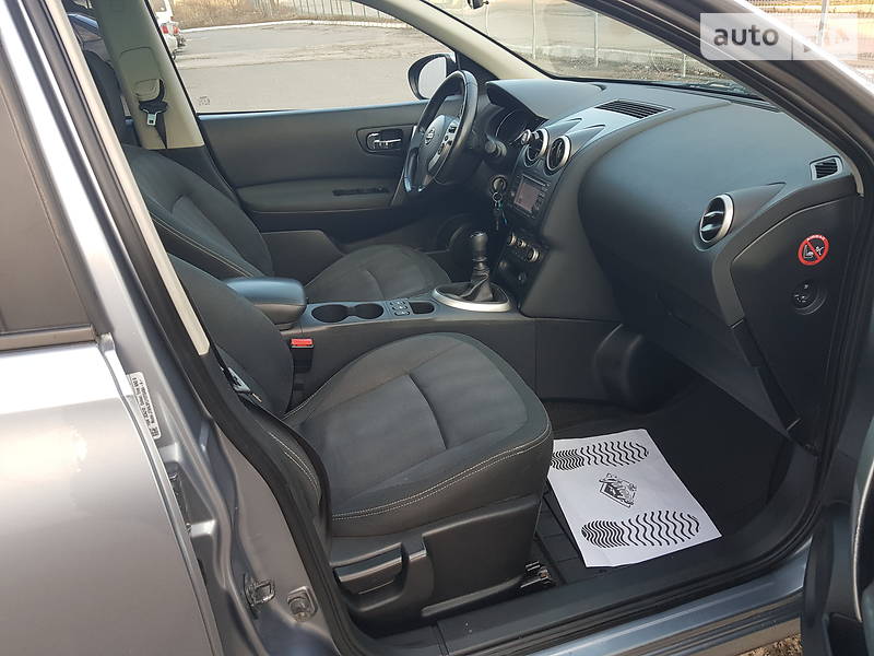 Універсал Nissan Qashqai+2 2010 в Луцьку