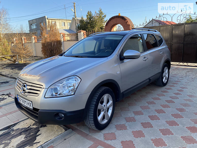 Внедорожник / Кроссовер Nissan Qashqai+2 2009 в Чугуеве