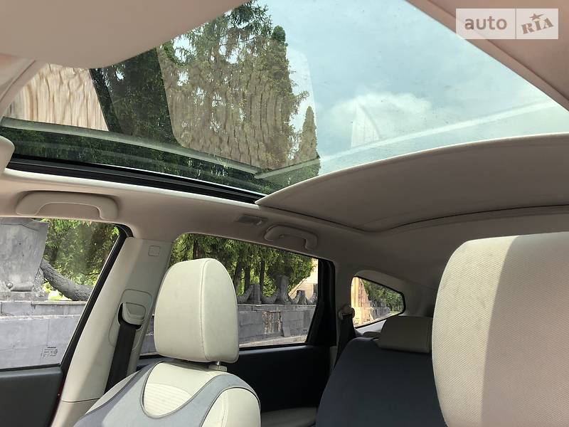 Позашляховик / Кросовер Nissan Qashqai+2 2010 в Львові