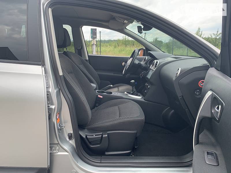 Позашляховик / Кросовер Nissan Qashqai+2 2009 в Стрию