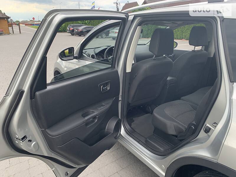 Позашляховик / Кросовер Nissan Qashqai+2 2009 в Стрию