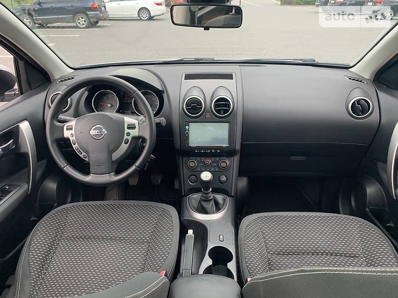 Позашляховик / Кросовер Nissan Qashqai+2 2009 в Стрию