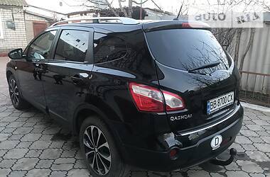 Внедорожник / Кроссовер Nissan Qashqai+2 2011 в Старобельске