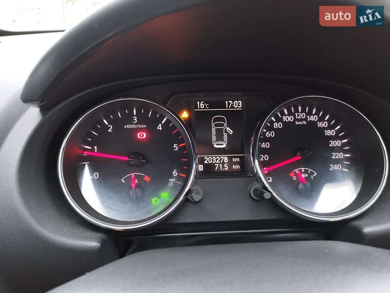 Позашляховик / Кросовер Nissan Qashqai+2 2010 в Чернівцях