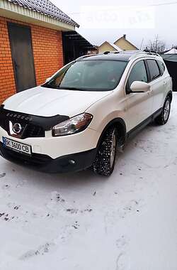 Позашляховик / Кросовер Nissan Qashqai+2 2012 в Рокитному