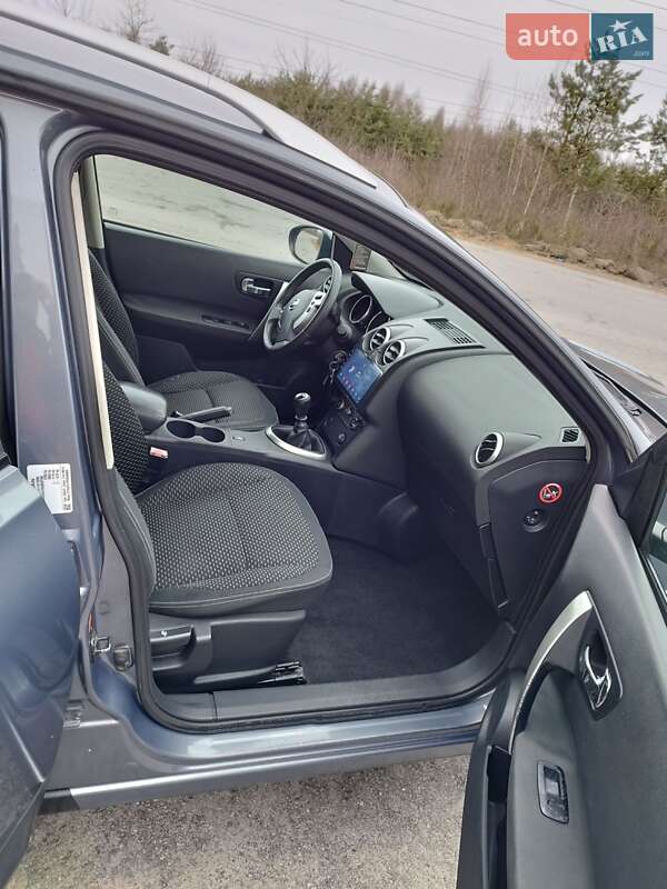 Внедорожник / Кроссовер Nissan Qashqai+2 2009 в Полонном