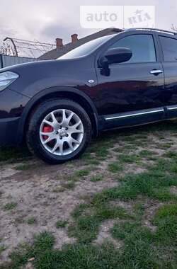 Внедорожник / Кроссовер Nissan Qashqai+2 2010 в Залещиках