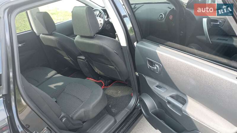 Внедорожник / Кроссовер Nissan Qashqai+2 2009 в Лебедине