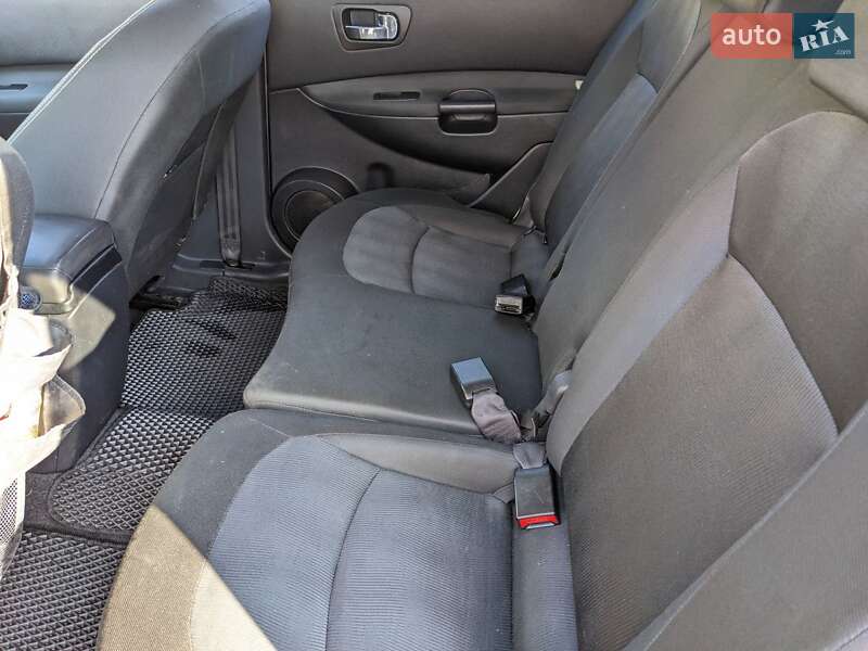 Внедорожник / Кроссовер Nissan Qashqai+2 2011 в Луцке