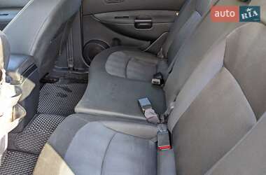 Позашляховик / Кросовер Nissan Qashqai+2 2011 в 