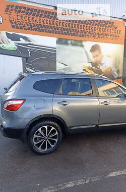 Позашляховик / Кросовер Nissan Qashqai+2 2011 в Умані