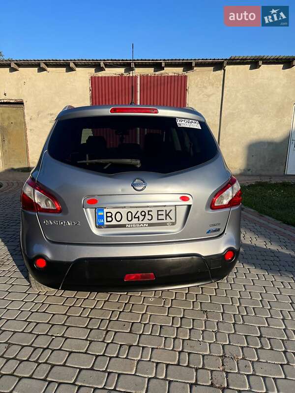 Позашляховик / Кросовер Nissan Qashqai+2 2010 в Борщеві