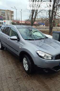 Внедорожник / Кроссовер Nissan Qashqai+2 2010 в Шостке