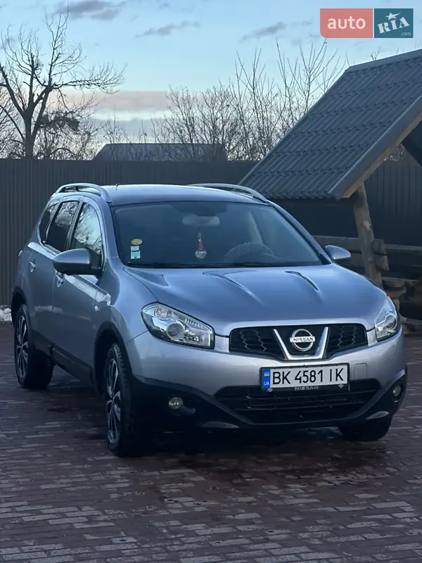 Nissan Qashqai+2 2012