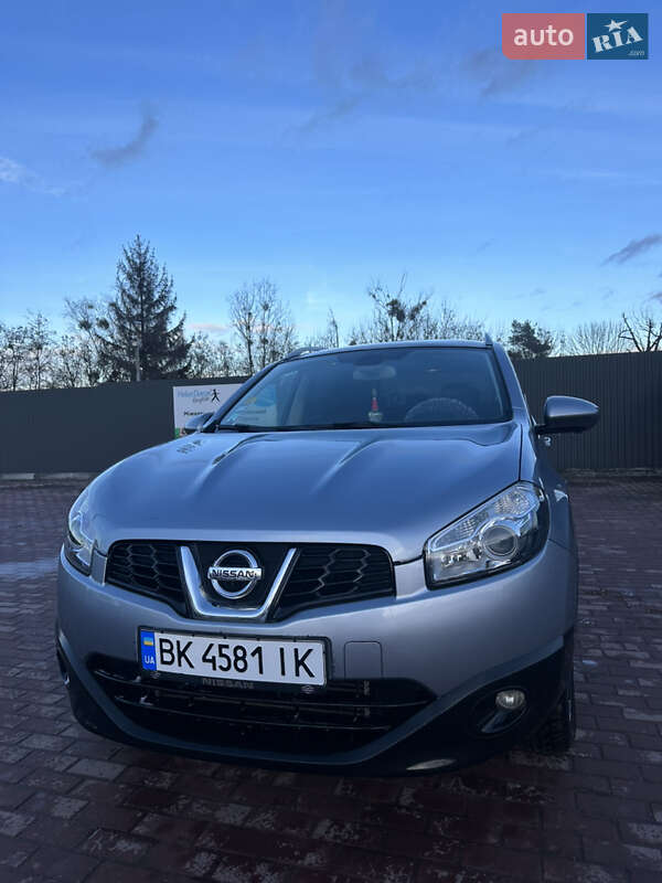 Позашляховик / Кросовер Nissan Qashqai+2 2012 в Сарнах