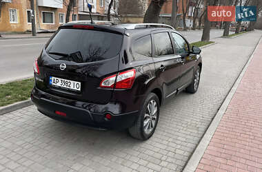 Позашляховик / Кросовер Nissan Qashqai+2 2010 в Запоріжжі