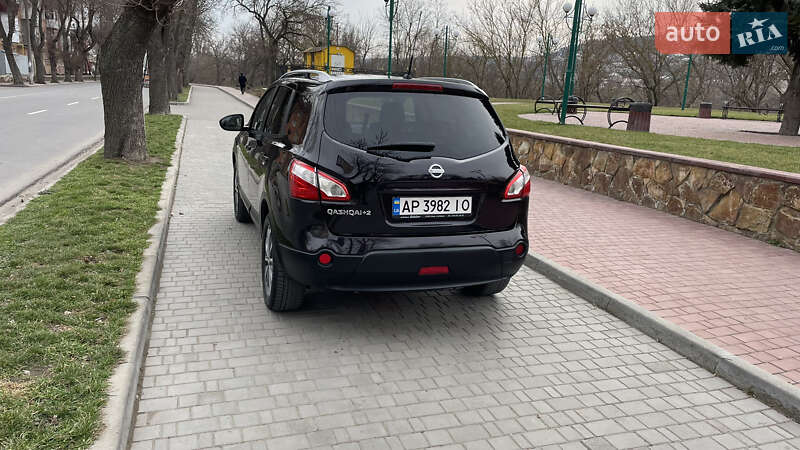 Внедорожник / Кроссовер Nissan Qashqai+2 2010 в Могилев-Подольске