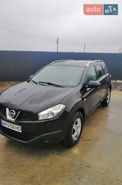 Внедорожник / Кроссовер Nissan Qashqai+2 2013 в Пулинах