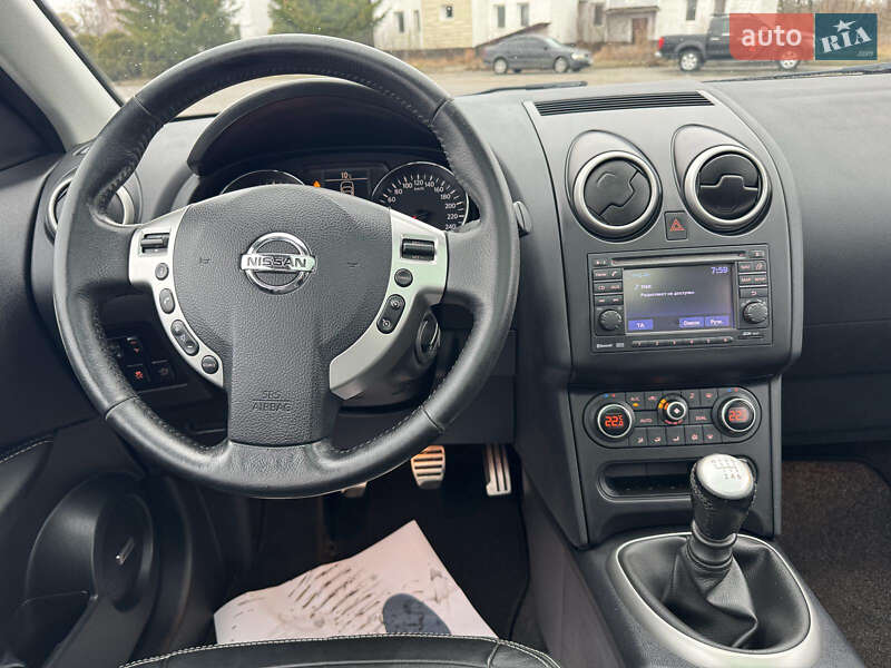Позашляховик / Кросовер Nissan Qashqai+2 2013 в Рівному