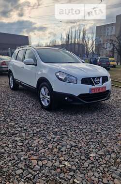 Внедорожник / Кроссовер Nissan Qashqai+2 2010 в Николаеве