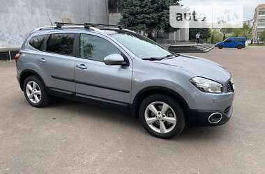 Позашляховик / Кросовер Nissan Qashqai+2 2011 в Радивиліві