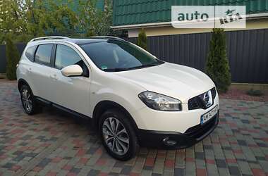 Внедорожник / Кроссовер Nissan Qashqai+2 2010 в Звягеле