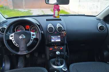 Позашляховик / Кросовер Nissan Qashqai+2 2009 в Гощі