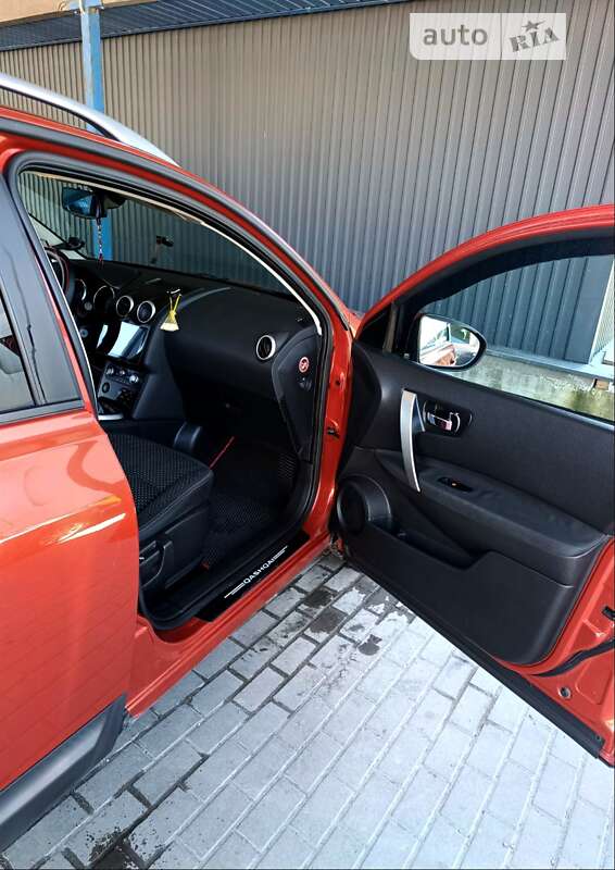 Внедорожник / Кроссовер Nissan Qashqai+2 2009 в Тернополе