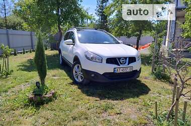 Позашляховик / Кросовер Nissan Qashqai+2 2012 в Івано-Франківську