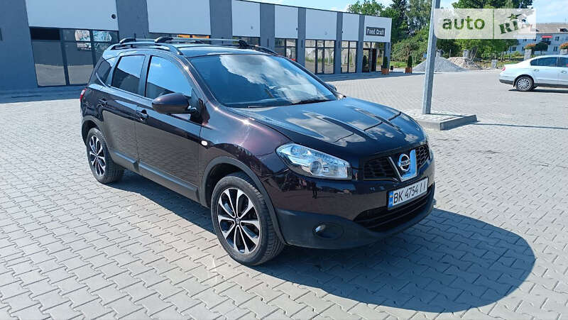 Позашляховик / Кросовер Nissan Qashqai+2 2013 в Луцьку