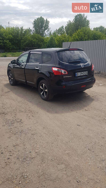 Внедорожник / Кроссовер Nissan Qashqai+2 2013 в Полтаве