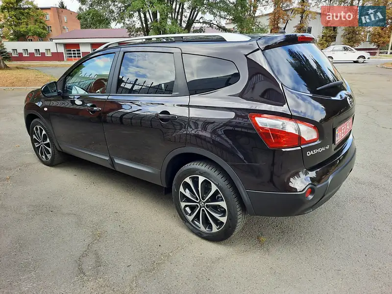 Nissan Qashqai+2 2012