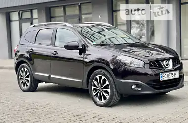 Nissan Qashqai+2 2011