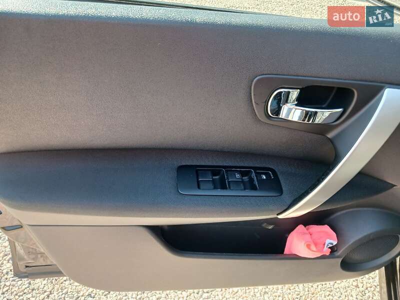 Позашляховик / Кросовер Nissan Qashqai+2 2011 в Сумах