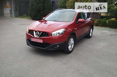 Позашляховик / Кросовер Nissan Qashqai+2 2010 в Звягелі