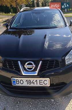 Позашляховик / Кросовер Nissan Qashqai+2 2012 в Скалаті