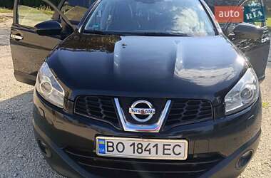 Позашляховик / Кросовер Nissan Qashqai+2 2012 в Скалаті