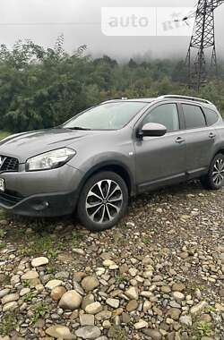 Позашляховик / Кросовер Nissan Qashqai+2 2011 в Вижниці